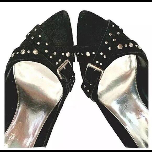 😎🖤BCBG Black Suede Studded Pump 4” Stacked Heel NEW - Picture 3 of 7